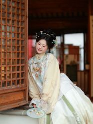 -一揽芳华汉服旗袍体验馆(拙政园店)