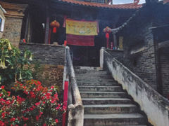 -鸡足山前檐崆峒山观音阁禅寺