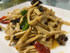 -天天向上素食餐厅(五台山店)