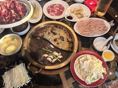 -小天鹅火锅·一线江景洪鼎旗舰店(洪崖洞店)