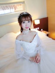 -艾米丽婚纱礼服