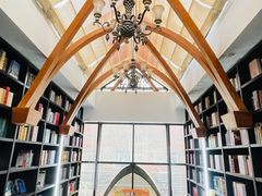 -钟书阁(松江泰晤士小镇店)