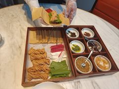 -四季明湖·鲁菜海鲜(明湖店)