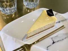 -UNI UNI(环亚凯瑟琳店)