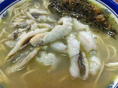 -明呈黄鱼面馆(斜土路店)