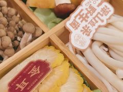 -廖掌柜·重庆鲜货火锅(上海首店)