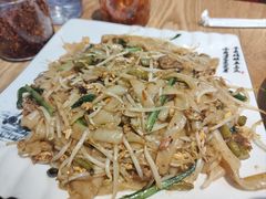 特色牛肉炒河粉-牛八宝桂林米粉(八里庄店)