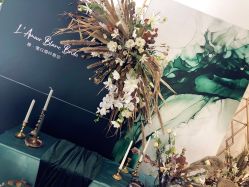 环境-禕·愫白婚纱商店