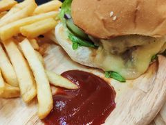 -Ours树朵家亲子餐厅(远策中心店)