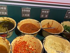 自助调料区-沙胆彪炭炉牛杂煲(成都玉林店)