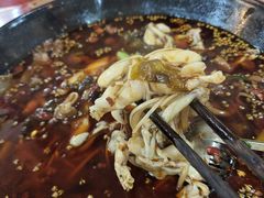 -烧哥美蛙肥肠鱼火锅·十五年社区店