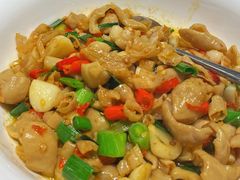 白辣椒炒肥肠-费大厨辣椒炒肉(太平老街店)