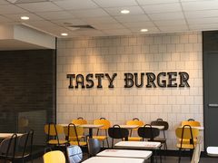 大堂-麦当劳(杨林得来速店)