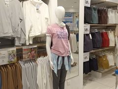 -优衣库(石家庄裕华万达广场店)