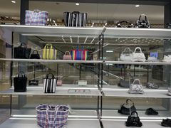 -BALENCIAGA(恒隆广场店)