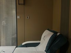 -鸿喜足健康足道采耳艾灸(南纬路店)