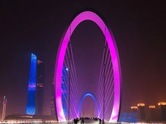 -南京眼步行桥