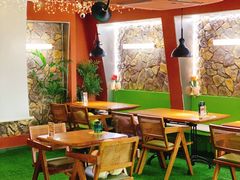 -Dragon Pizza•圆脸龙披萨·牛排餐厅