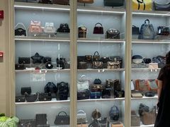 -FUN LUXURY范加奢品(蟠龙天地店)
