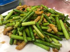-明月食府(二区干二路店)