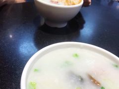 皮蛋瘦肉粥-银记肠粉店(中山一路店)