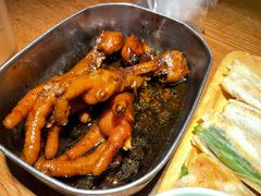 弄堂里的卤鸡爪-弄堂里·寻味杭州(湖滨银泰in77C区店)