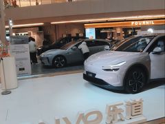 -上海世纪汇广场