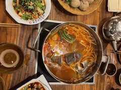 -苗家大院酸汤鱼(贵阳北站店)