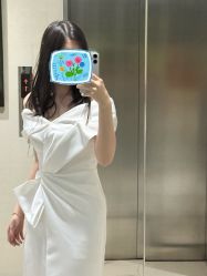 -NaNa婚纱礼服馆