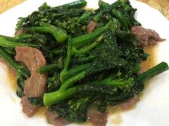 芥蓝炒牛肉-汇景花园酒家(基立下道店)