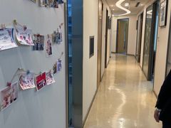 -瑞尔齿科(南京东路名人诊所)