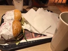 -The Habit Burger Grill 哈比特汉堡(复兴soho店)
