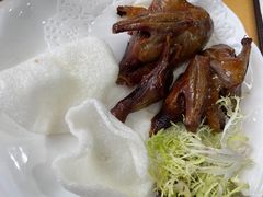 乳鸽-鹏城人家海鲜酒家·23年老字号(较场尾店)