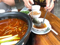 -金海椒罐罐鲢鱼(东方桂苑店)