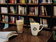 -钟书阁(松江泰晤士小镇店)