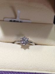 有点背光还是很闪-威德钻石-克拉钻大本营(南京东路店)