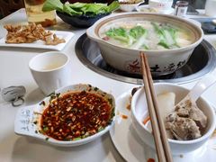 -土连锅·现熬养生汤锅(梁家巷店)
