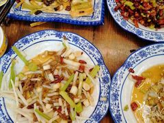 毛草根炒肉丝-老味道1992(武当山店)