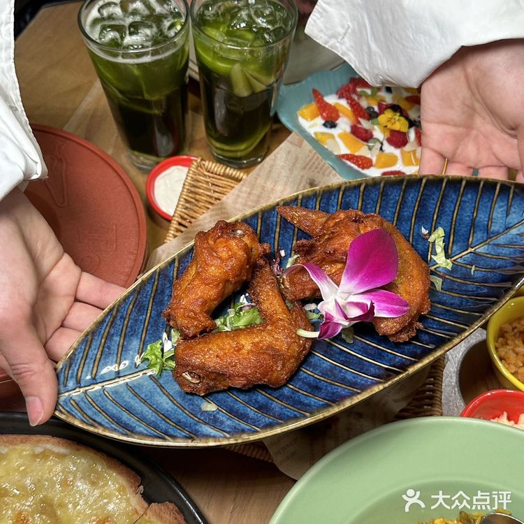 榴莲薄饼披萨 这个真的值得点一份、真的巨巨巨好吃!
