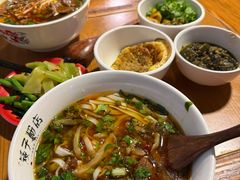 -矮子粉店1985·长沙米粉(湘春路店)
