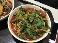 招牌牛筋小面-秦云老太婆摊摊面(较场口店)