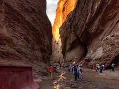 -天山神秘大峡谷