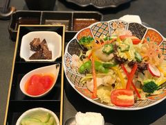 -铭牛烧肉·和牛海鲜自助(高新月牙湖店)