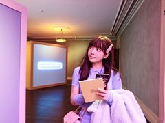 -Nathalie Djurberg与Hans Berg“牛皮纸包裹的月亮”-Prada荣宅当季展览