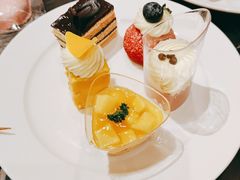 -云端西餐厅(南宁龙光那莲豪华精选酒店)