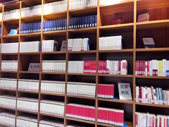 -上海市虹口区图书馆(曲阳分馆)