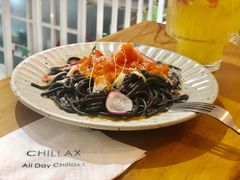 阿拉斯加蟹肉配海胆酱墨鱼汁意面-CHILLAX轻乐时(侨建·Hi City店)