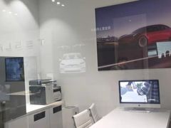 -TESLA 特斯拉(上海太古汇体验店)