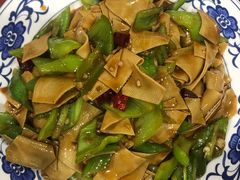 尖椒豆皮-九河居(荔湾路店)