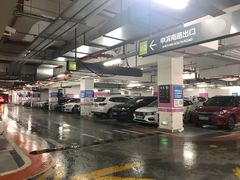 -龙湖虹桥天街-停车场